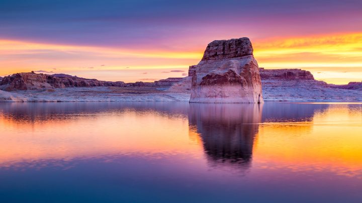 rockslide in Lake Powell rockslides in Lake Powell help the canyon widen