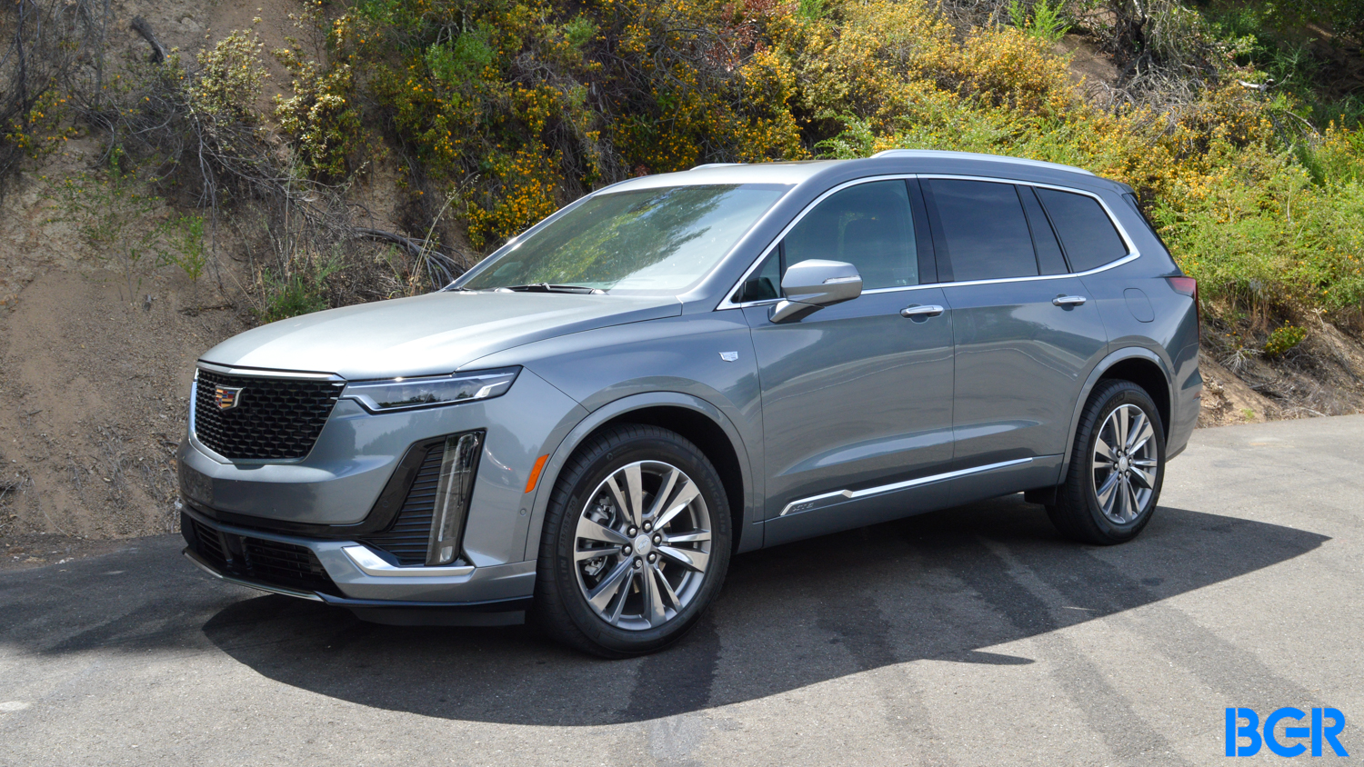 Cadillac XT6 Front Side