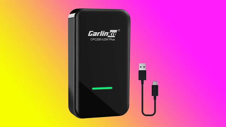 Wireless CarPlay Adapter CarPlay screen on car's infotainment
