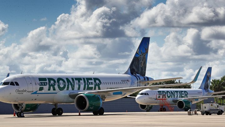 Frontier Airlines plane